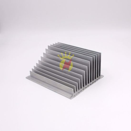 图片 小型散热器铝型材