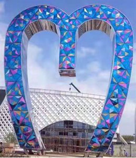 图片 不锈钢抽象雕塑